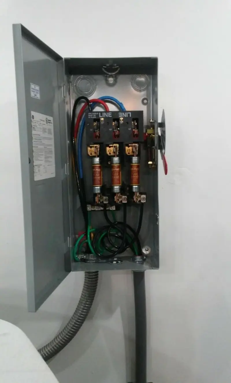 Three-phase disconnect switch installed for Smoke Detector Installation in Lower Southampton
